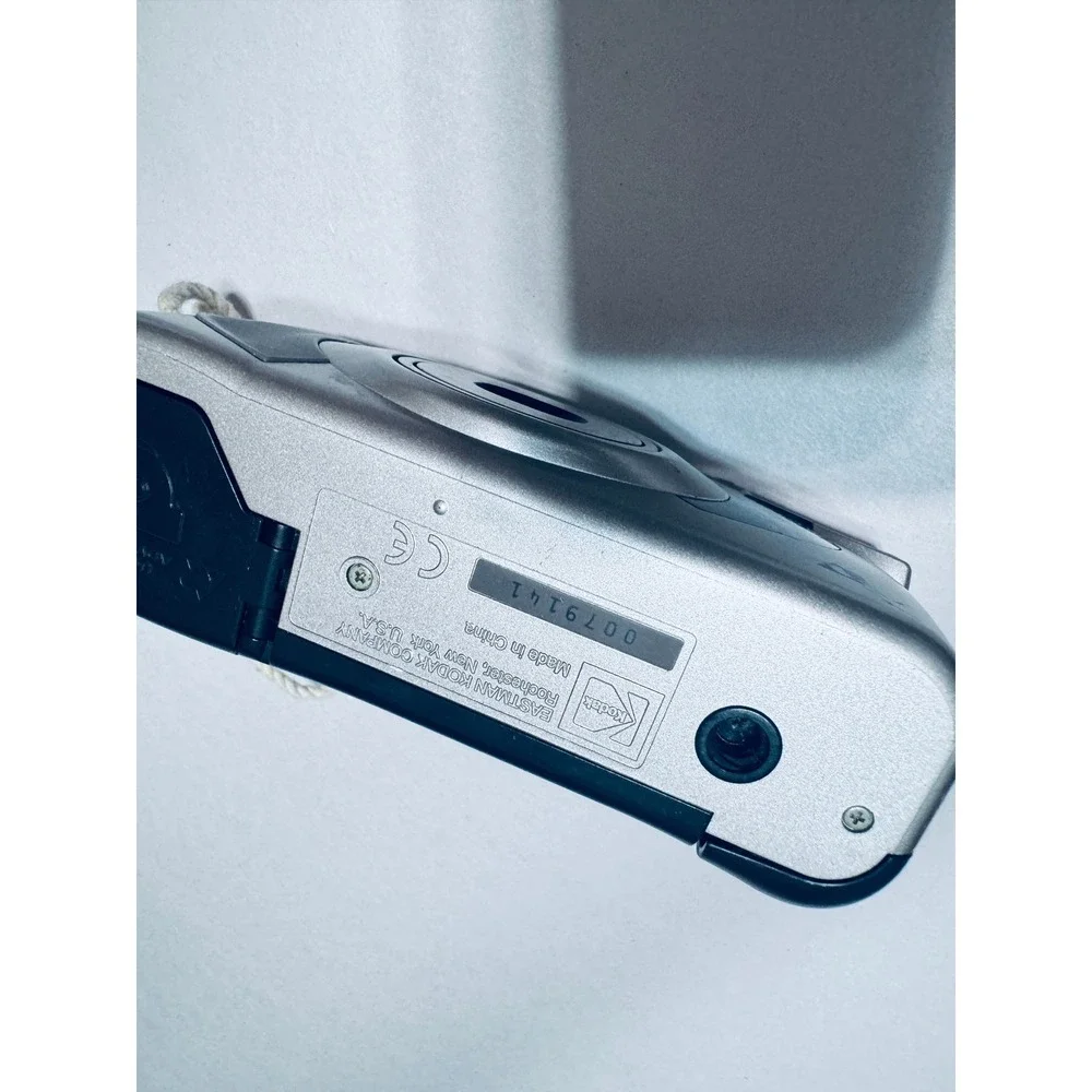 Kodak Advantix F600 APS Film Camera 30-60mm Zoom Ektanar Lens Silver Vintage
